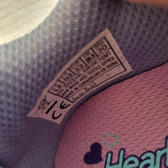 Girls Skechers Flutter Heart On/Off Lights LOVES WILD Sneakers Size‎  1.5 - Picture 3 of 9